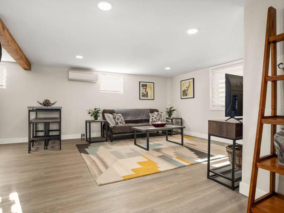 Elegant Richmond Gem Nestled Up To Hawthorne Blvd. Apartment Portland Luaran gambar